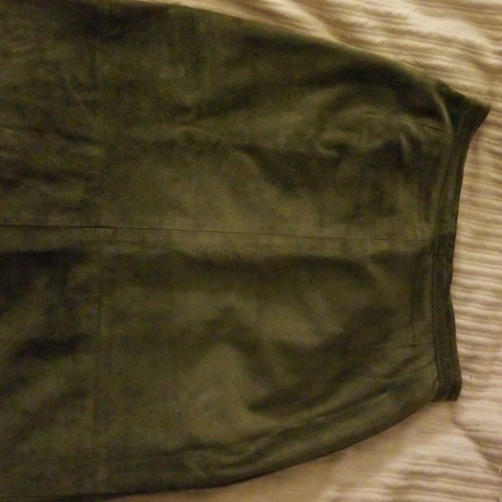 Vintage greenish suede skirt size 9/10